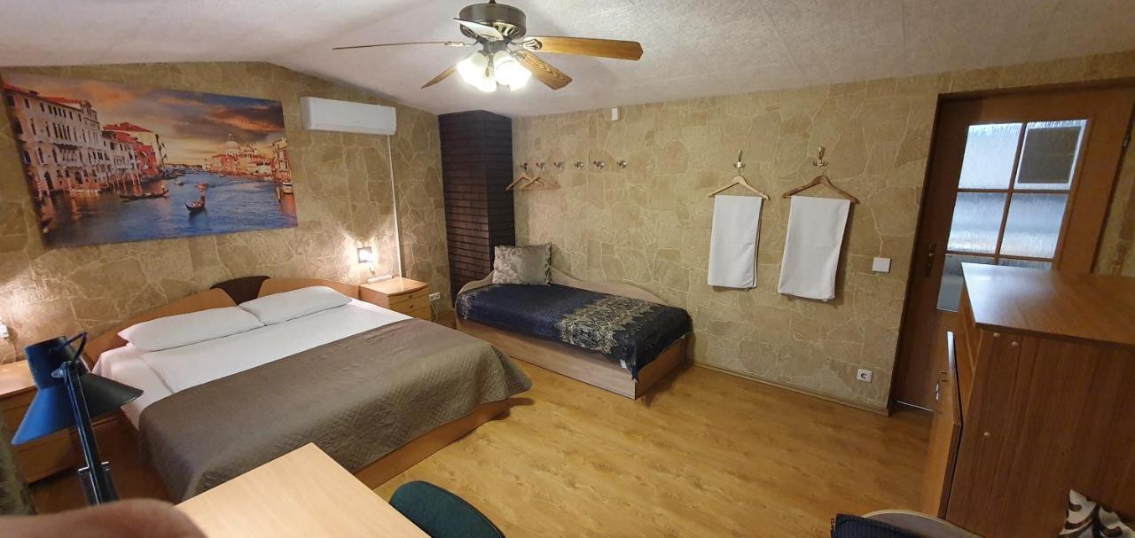 Aparthotel 4 ,, Cosy House Billiard " - Sauna & Parking Kaunas Ngoại thất bức ảnh