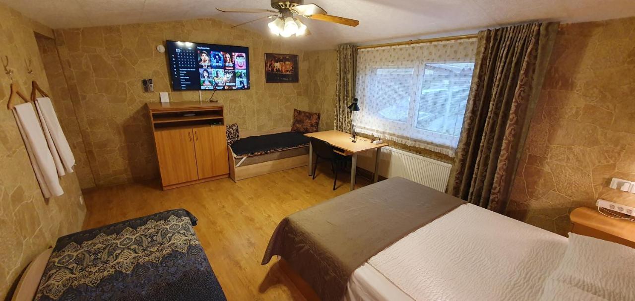 Aparthotel 4 ,, Cosy House Billiard " - Sauna & Parking Kaunas Ngoại thất bức ảnh