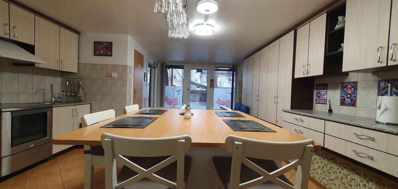 Aparthotel 4 ,, Cosy House Billiard " - Sauna & Parking Kaunas Ngoại thất bức ảnh